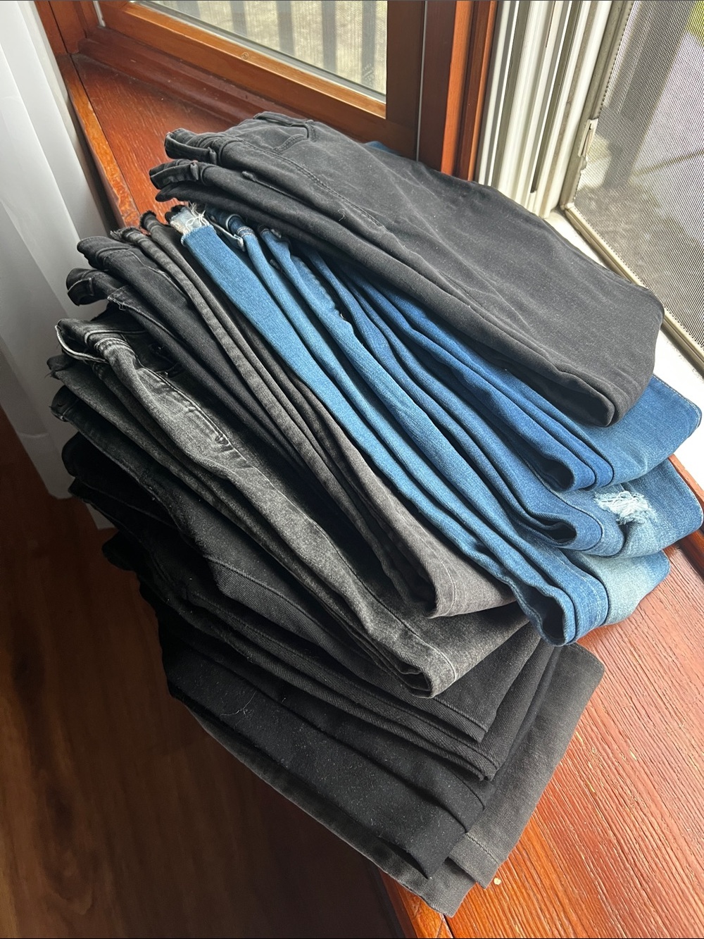 Women’s Skinny Jeans in Black and Blue - Sleek Everyday Fit